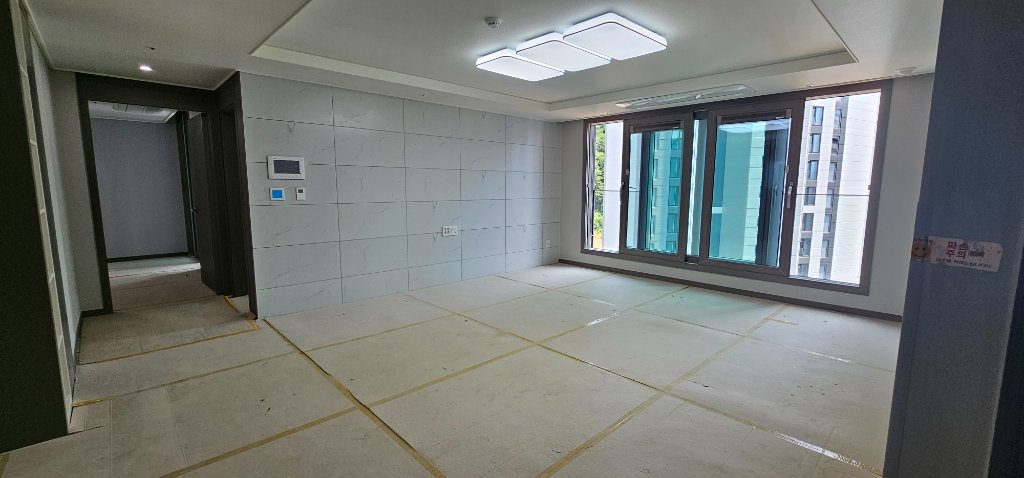 84평 거실 발코니 확장 구성